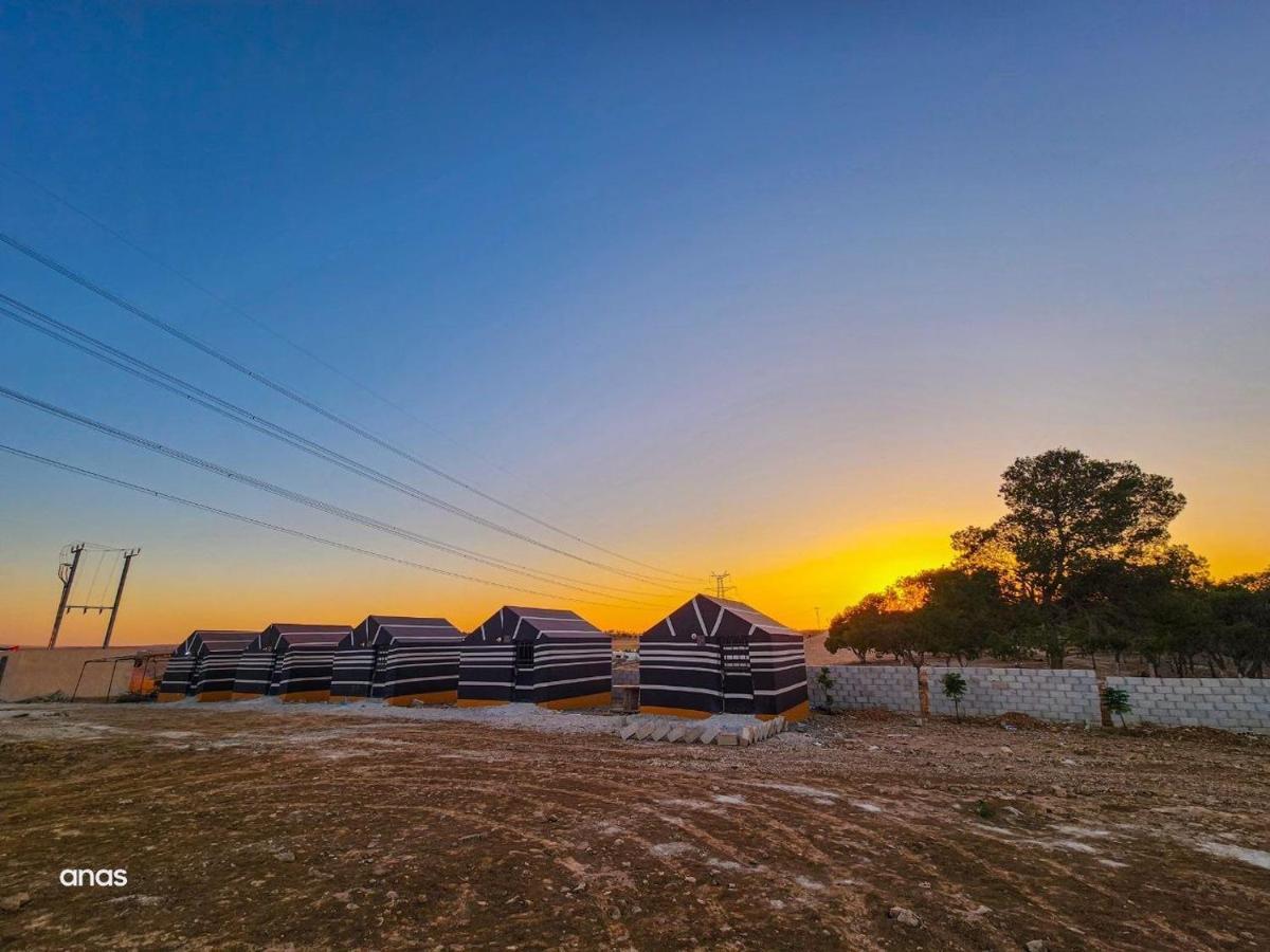 Hotel Wadi Al-Wala View Camp Madaba Esterno foto