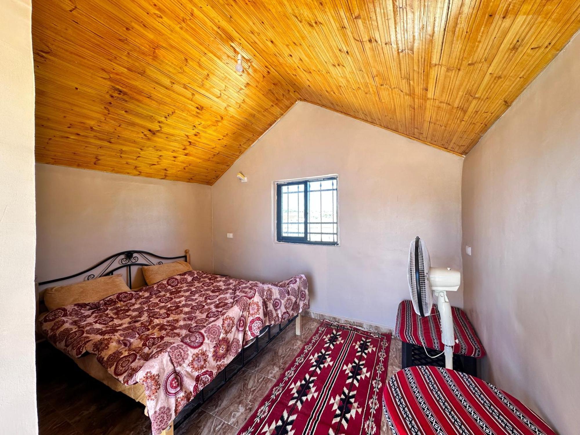 Hotel Wadi Al-Wala View Camp Madaba Esterno foto
